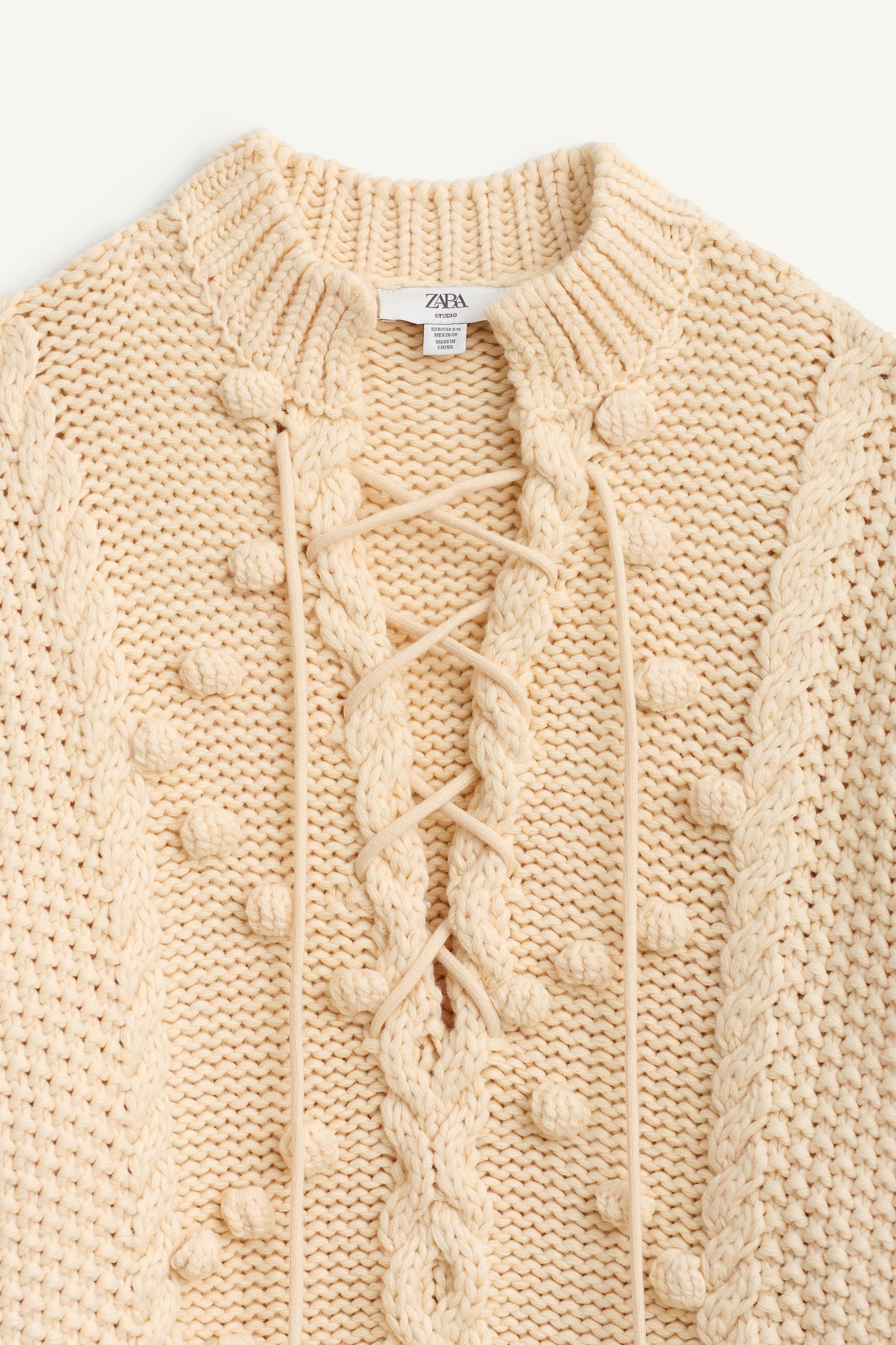 Poncho Punto Cordones Limited Edition